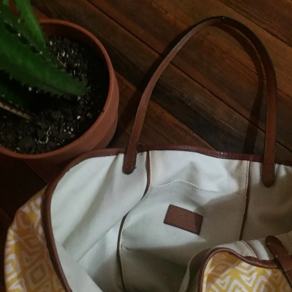 Brooks Brothers Tote Bag - Picture 2 of 4